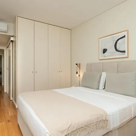 Apartment Sunlight Breeze - Modern Pool Haven By Lovelystay Funchal (Madeira)