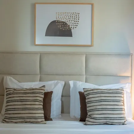 Sunlight Breeze - Modern Pool Haven By Lovelystay * Funchal (Madeira)