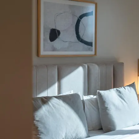 Apartment Sunlight Breeze - Modern Pool Haven By Lovelystay Funchal (Madeira)