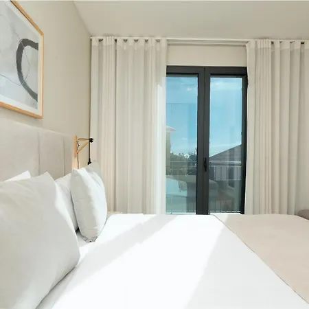 Sunlight Breeze - Modern Pool Haven By Lovelystay Funchal (Madeira)
