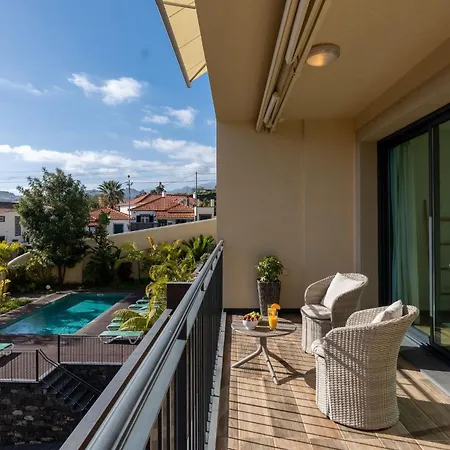 Sunlight Breeze - Modern Pool Haven By Lovelystay * Funchal (Madeira)