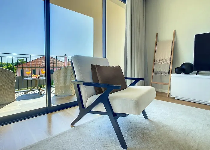 Sunlight By Lovelystay