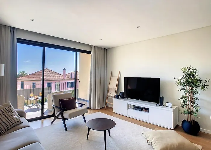 Sunlight By Lovelystay * Funchal (Madeira)